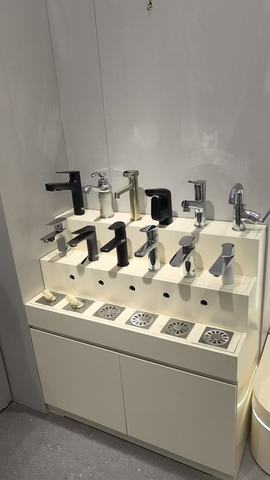For Display Cabinet Baked Enamel Surface Movable 3-Shelf Design for Shopping Mall Exhibition Floor Drain Angle Valve Shower